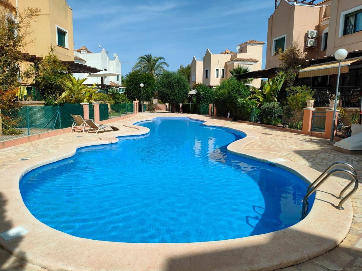 House Laguna Roja With Sun Terrace Torrevieja Exteriör bild