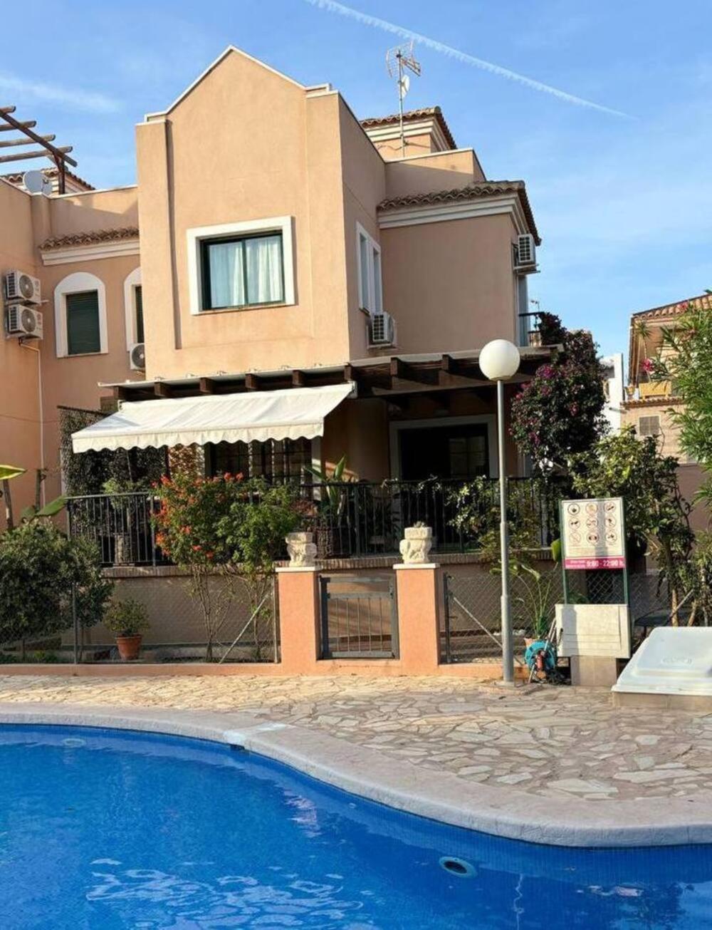 House Laguna Roja With Sun Terrace Torrevieja Exteriör bild